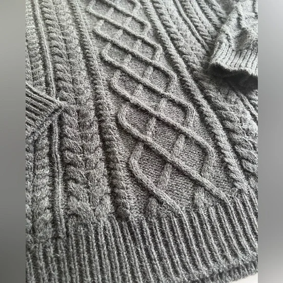 Canadiana Men's Quarter-Zip Cable Knit Sweater Size L - Picture 4 of 10